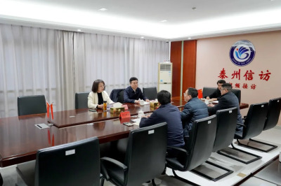 市政府副市长周小慧接待信访群众  会办信访事项