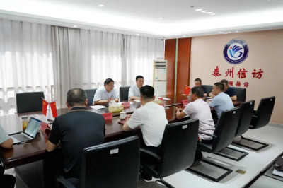 市委常委、秘书长叶冬华接待信访群众  会办信访事项